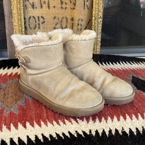 UGG Shearling-Lined Winter Boots - Cream